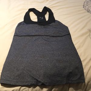 Gap Gym top with shelf bra
